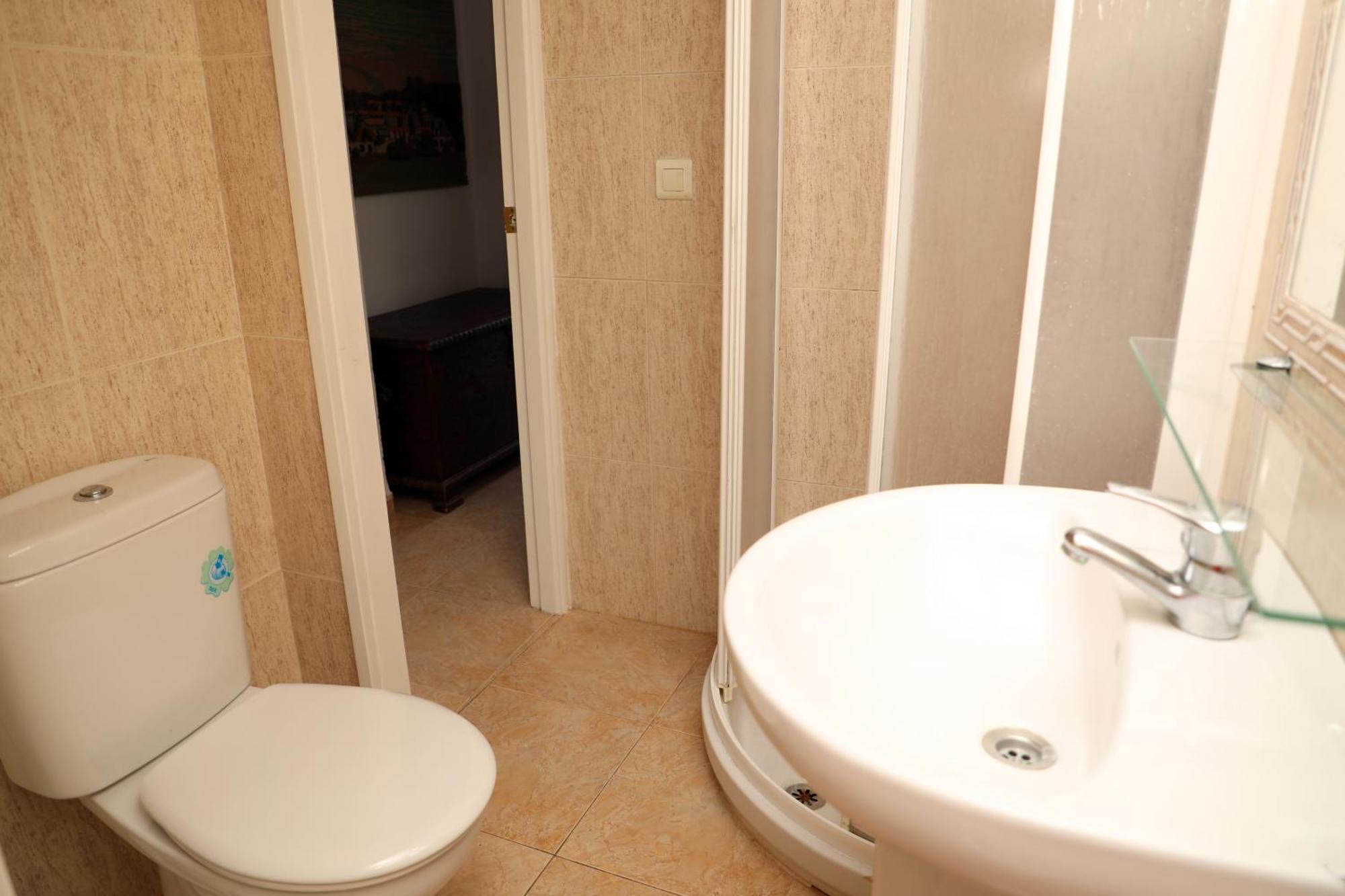 Apartamento Casa Guzgallar Juan Relinque 51 *